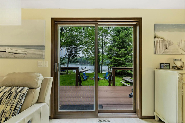 ee7c826b 1acf 42c2 a6e5 ac9f5d30d5ca